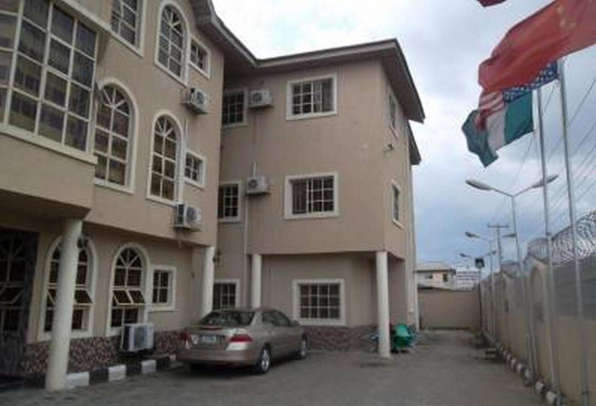 Room In Lodge - Bayse One Premium Hotel Ibadan Exteriör bild